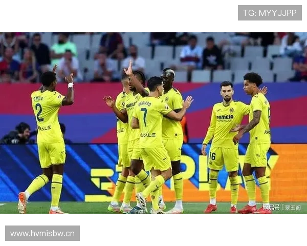 巴萨重返欧冠强队行列趋势显现，竞争格局与赛季走势带来变化