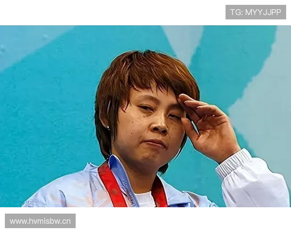 王濛在家切个水果都像在冰场压步